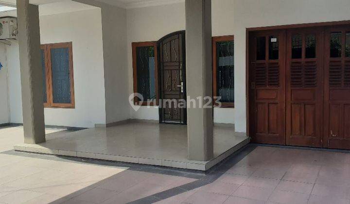 Dijual rumah mewah dekat Simpang Lima, tengah kota Semarang 1