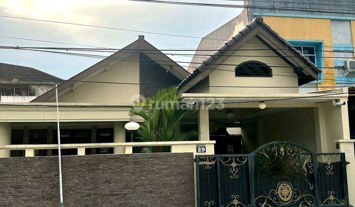 Sewa Rumah Tengah Kota Di Jl. Halmahera, Semarang Timur 1