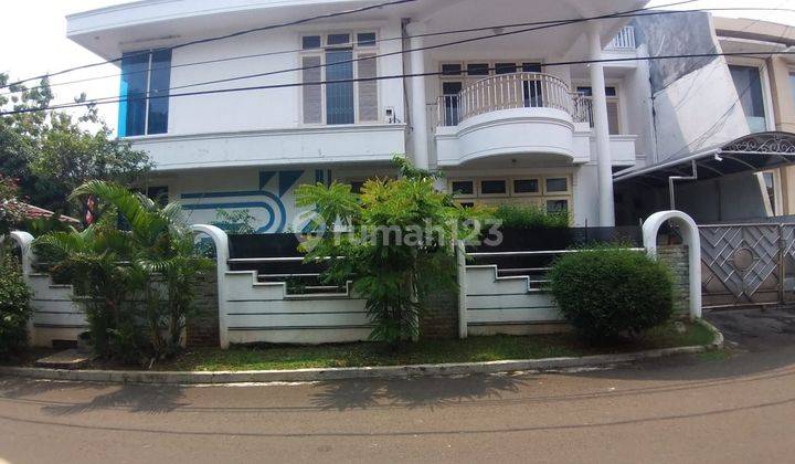 Rumah semi modern di taman alfa indah , joglo, jakarta barat 1