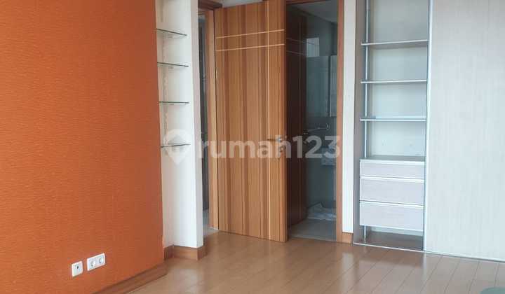 Apartemen The Summit