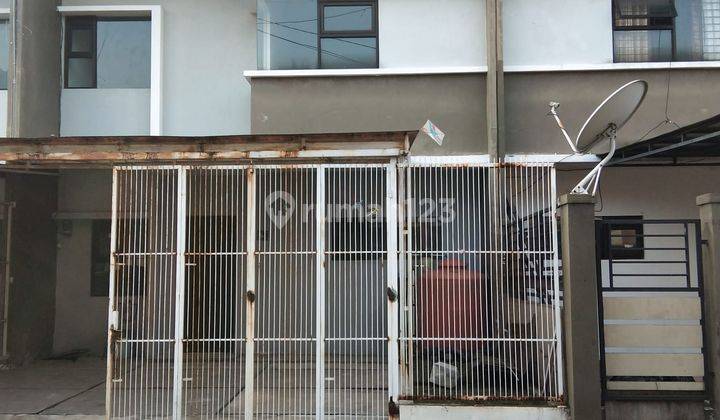 Di jual cpt di Cipedes tengah SHM 2 lantai mininalis cluster 1