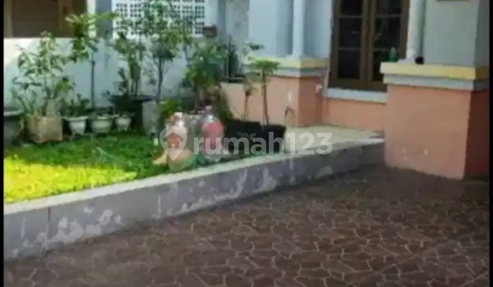 Disewakan Rumah Nyaman Antapani di Cluster U/ R Tinggal 2