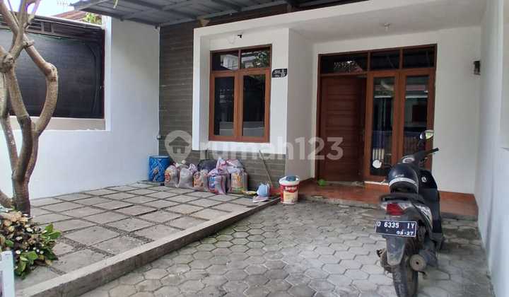 Disewakan Rumah Satu Lantai U/ Tinggal Bagus Setra Dago Disewakan Rumah Satu Lantai U/ Tinggal Bagus Setra Dago