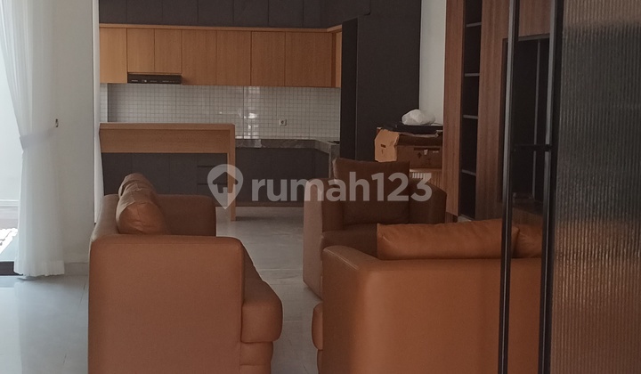 Disewakan Rumah Baru 2Lantai Furniture Cluater Soma Residane 2