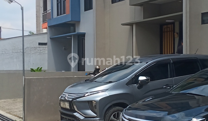 Disewakan Rumah Baru 2Lantai Furniture Cluater Soma Residane Disewakan Rumah Baru 2Lantai Furniture Cluater Soma Residane