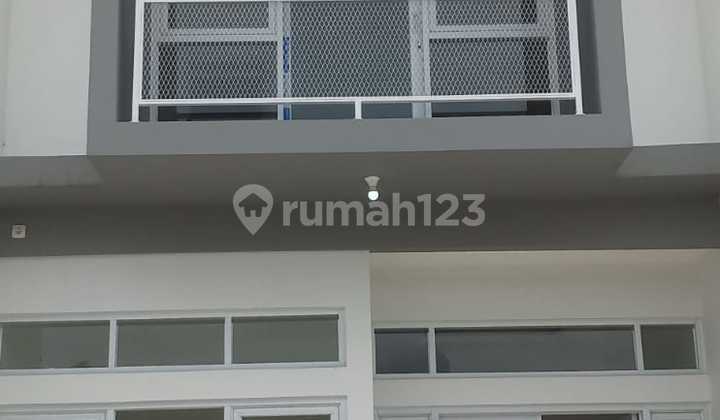 Rumah Baru Scandinavian Style Siap Huni di Komplek Cisaranteun Arcamanik SHM