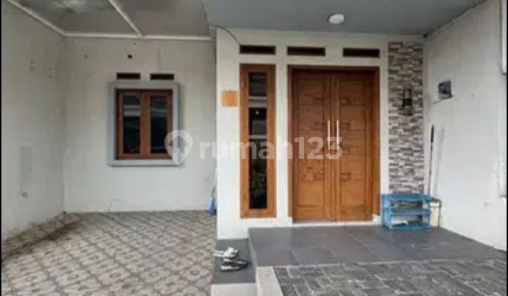 Well-Maintained House Ready to Occupy in Pinus Regency Complex, Soekarno Hatta, Bandung