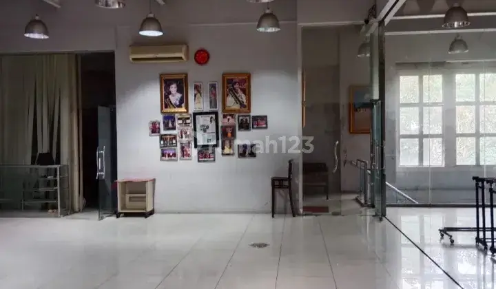 Gedung kantor 3 lantai  strategis mainroad di Buahbatu Bandung kota SHM Bagus 4