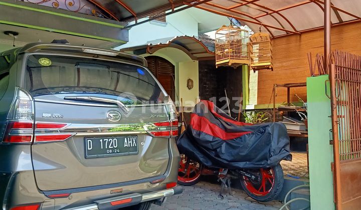 Rumah terawat di komplek Tanjungsari asri Antapani SHM