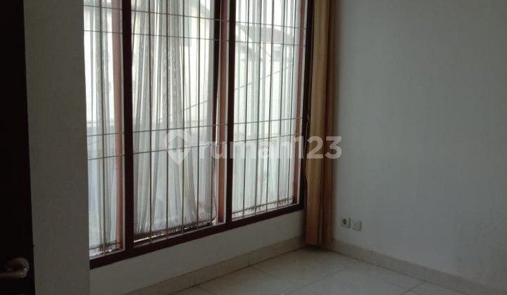 Rumah Minimalis Siap Huni di Komplek Gegerkalong Setiabudi Bandung SHM 2