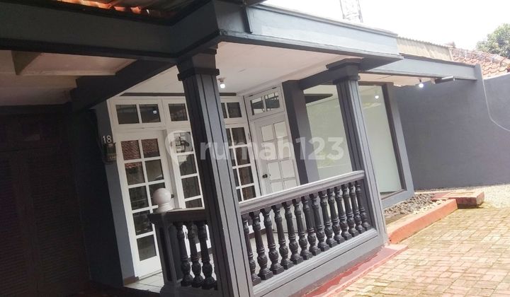 Strategic Ready-to-Occupy House Can Be an Office in Suryalaya Buahbatu Bandung with Certificate of Ownership