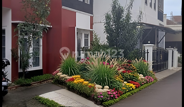 Rumah Strategis Dekat Kampus Polban Maranatha Upi di Cluster Sarijadi Bandung