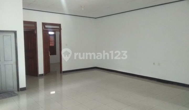 Strategic Ready-to-Live House Near Jl Riau Jlanggrek, Bandung City