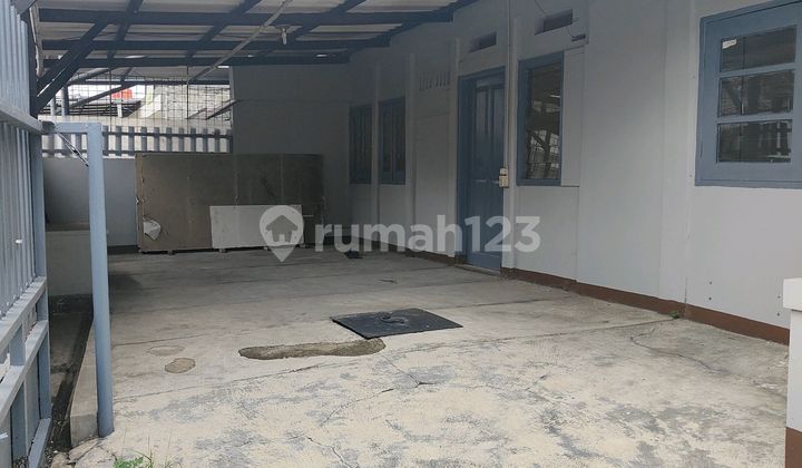 Strategic House, Can Be Used as Office, in Ciateul Moh Toha Wing, Central Bandung City Strategic House, Can Be Used as Office, in Ciateul Moh Toha Wing, Central Bandung City