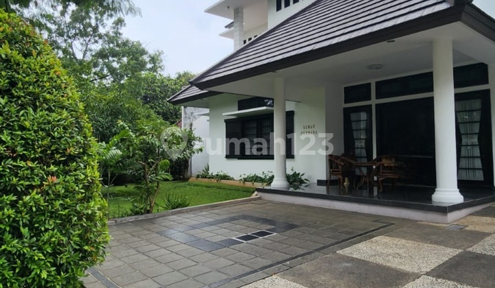 Rumah Lux Strategis Mainroad Furnished 600 M Dekat Gedung Sate Bandung 2