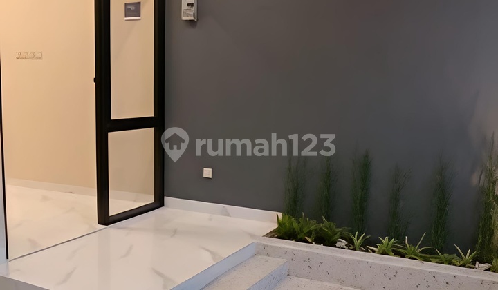 Rumah Baru Minimalis Modern bisa Kantor Kecil di Komplek Cisaranten Arcamanik SHM 2