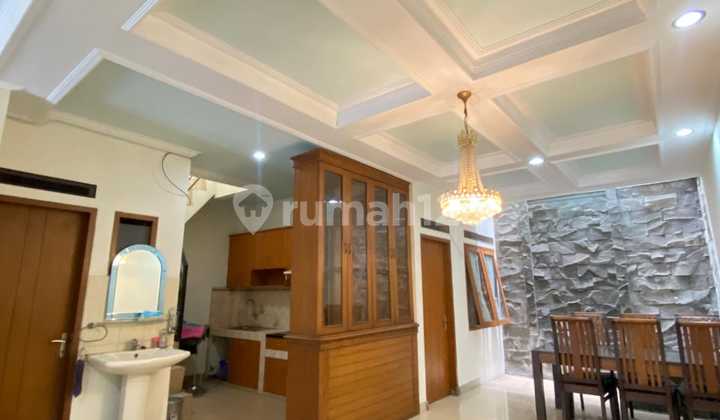 Semi-Furnished Ready-to-Live House Near STT Telkom in Buahbatu Regensi Complex 2