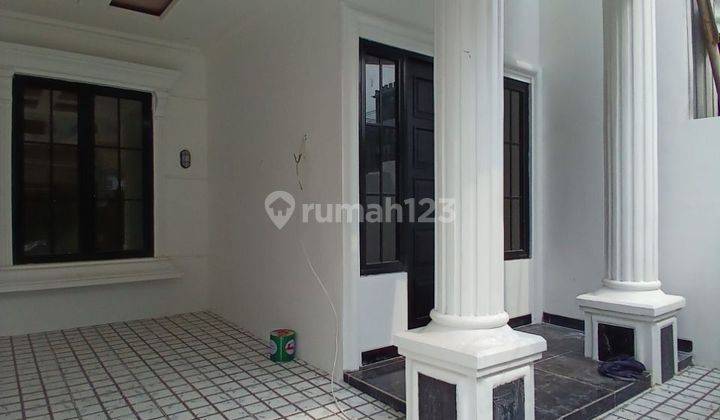 Dijual Rumah 2 Lantai Samping Alun2 Kota Depok  2