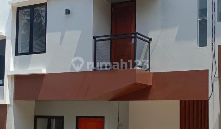 For Sale 2-Story House in Kalimulya Depok Near Station 2