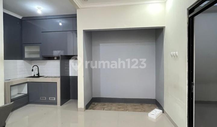 Take Over 98 Million 2-Story House Kalimulya Depok 2
