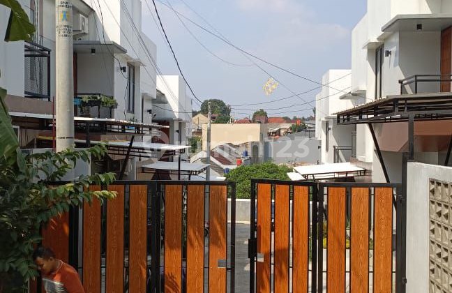 Di Jual Rumah 2 Lantai Kalimulya Depok Dkt Stasiun Di Jual Rumah 2 Lantai Kalimulya Depok Dkt Stasiun