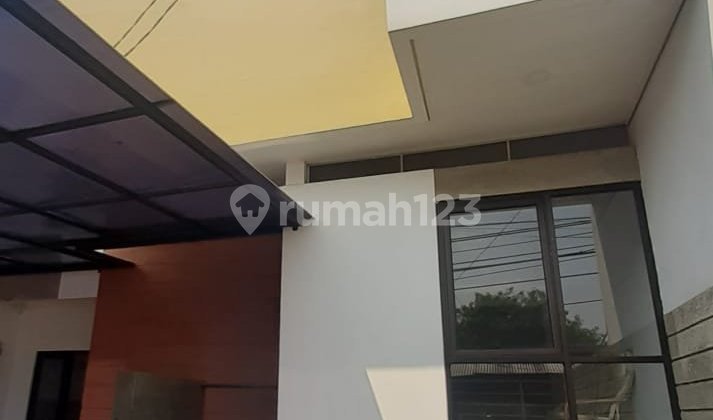 Rumah, 2 Lantai, SHM, di Pondok Aren