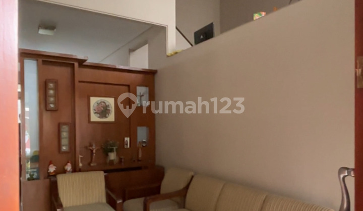 Rumah Bagus Split Level SHM di Setra Duta Bandung Rumah Bagus Split Level SHM di Setra Duta Bandung