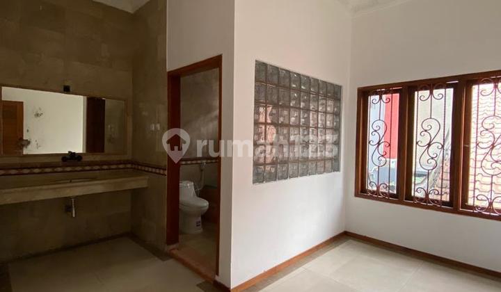 Rumah Megah 2 Lantai Di Leuwi Panjang Tengah Kota Bandung