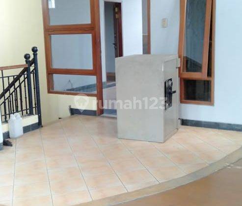 Rumah cantik di Kembar SHM Bagus Timur 3,2 M  1