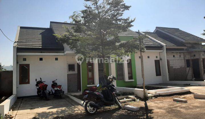 Rumah Bagus Unfurnished SHM di Perum Ciburuy Regency, Bandung 1