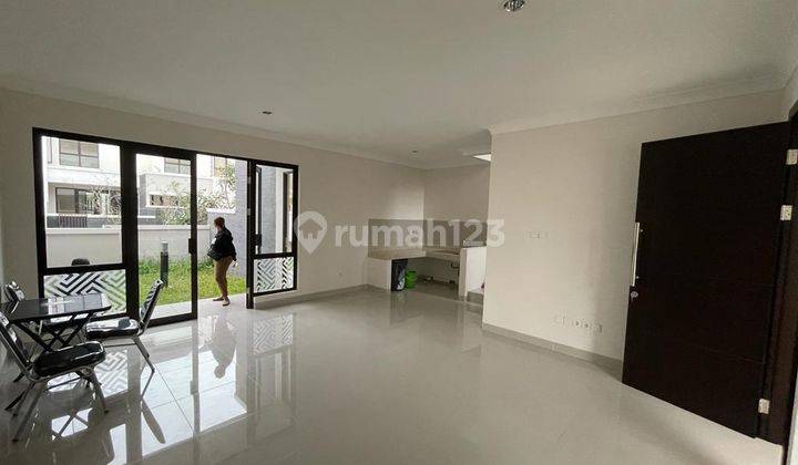 Rumah baru SHM Bagus di Podomoro park siap huni  1