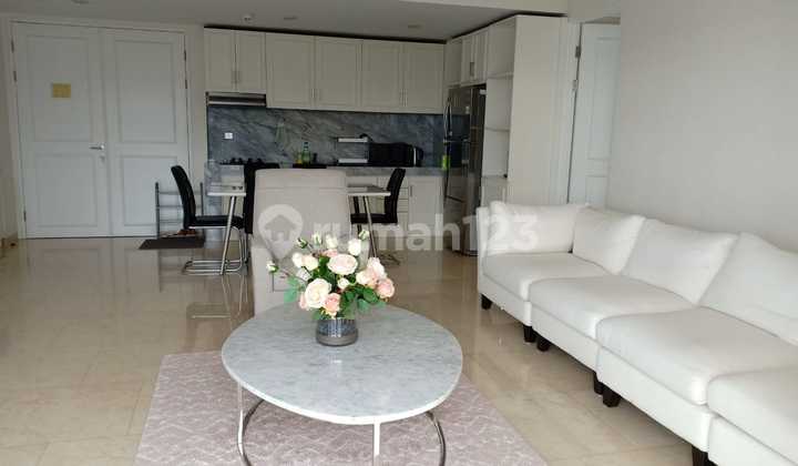 Sell Luxury Art Deco 2 BR Apartment Ciumbeuleuit Bandung Sell Luxury Art Deco 2 BR Apartment Ciumbeuleuit Bandung