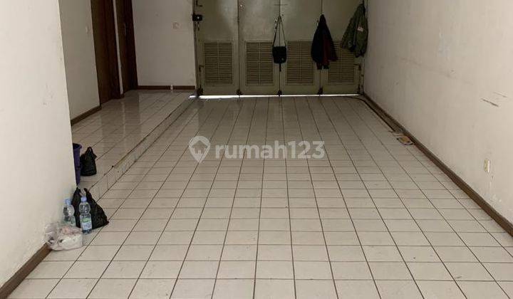 Jual Cepat Rumah Setraduta 3 Lantai Semi Furnished 2