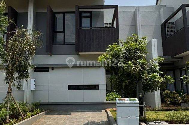 Rumah Bagus Unfurnished di Summarecon Freya, Bandung 1