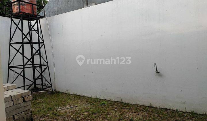 Rumah Baru Unfurnished SHM di Taman Holis Indah, Bandung 2