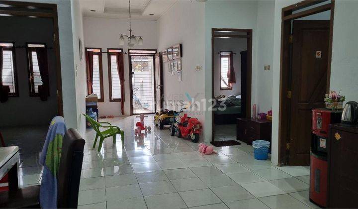 Rumah Bagus Unfurnished SHM di Taman Kopo Indah, Bandung 1