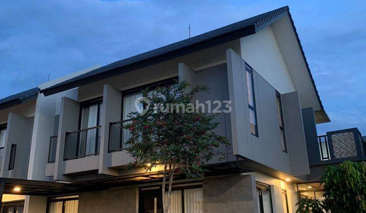 Rumah Semi Furnished View lepas ke gunung dan danau Kota Baru Parahyangan Bandung 1