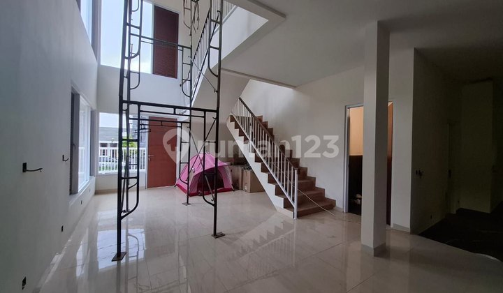 Rumah High Ceiling Sayap Sukajadi Cipaganti Bandung