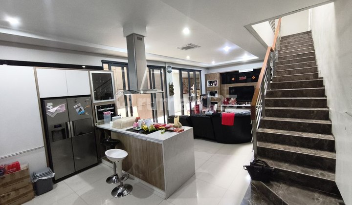 Rumah Lux 2 Lantai Terawat Mekarwangi Bandung Rumah Lux 2 Lantai Terawat Mekarwangi Bandung