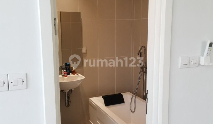 Rumah Posisi Hoek di Cluster Cyntia Summarecon Bandung 2