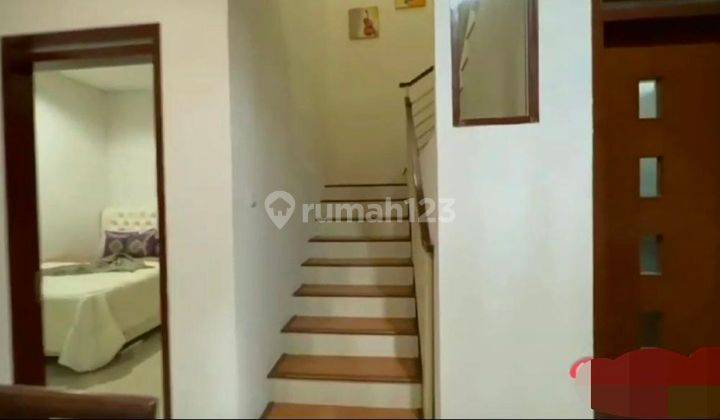 Rumah Bagus Semi Furnished SHM di Buah Batu, Bandung 2