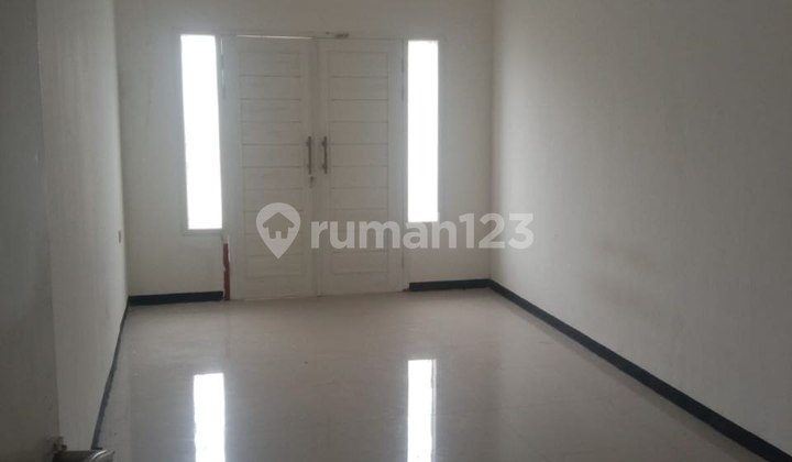 For sale  Rumah siap huni di karasak bisa jg untuk usaha  INT