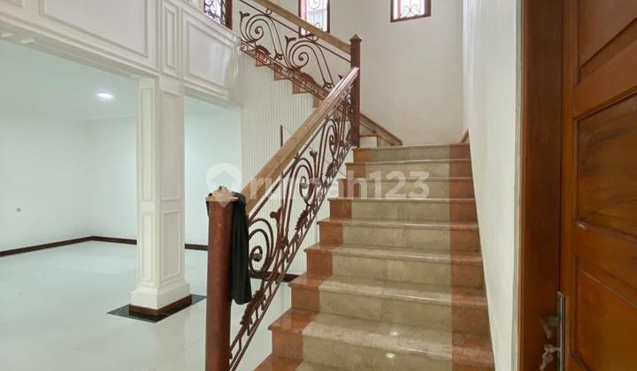 Rumah Megah 2 Lantai Di Leuwi Panjang Tengah Kota Bandung