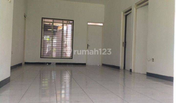 Rumah Bagus Unfurnished SHM di Taman Kopo Indah, Bandung 1