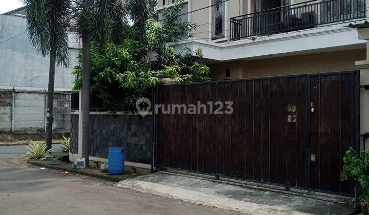 Rumah 2 Lantai Bagus di villa  melati mas serpong 2