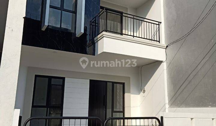 Rumah baru 2 Lantai di Nusaloka bsd  2