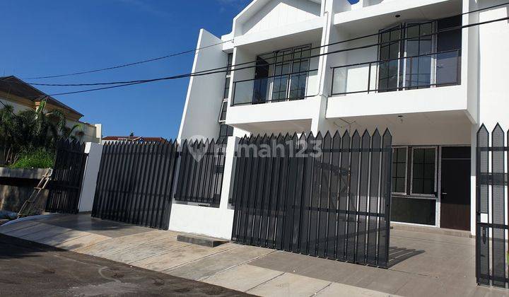 Dijual Rumah BSD di Villa melati mas 2 Lantai Baru 2