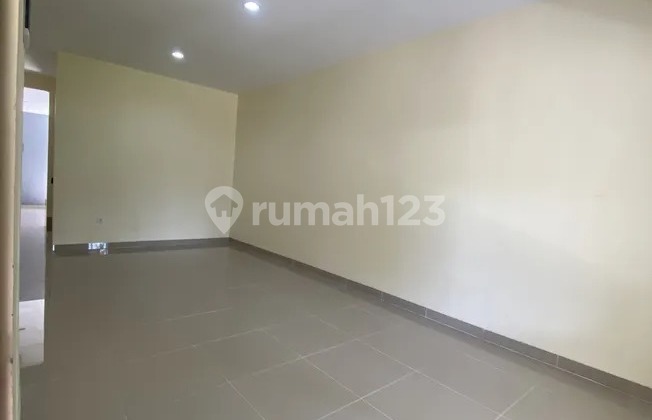 Brand New !! Rumah Rapi Siap Huni Alam Sutera 2