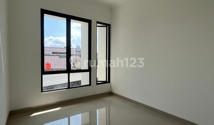 New Townhouse Lokasi Strategis Stan Bintaro  2