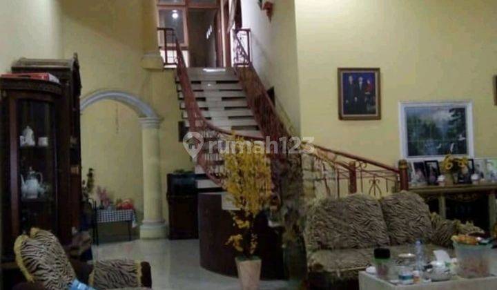 Rumah Nempel Bsd Tangerang Selatan 2